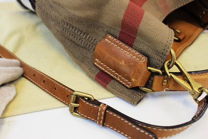 BURBERRY Brit Susanna Medium Bucket Bag