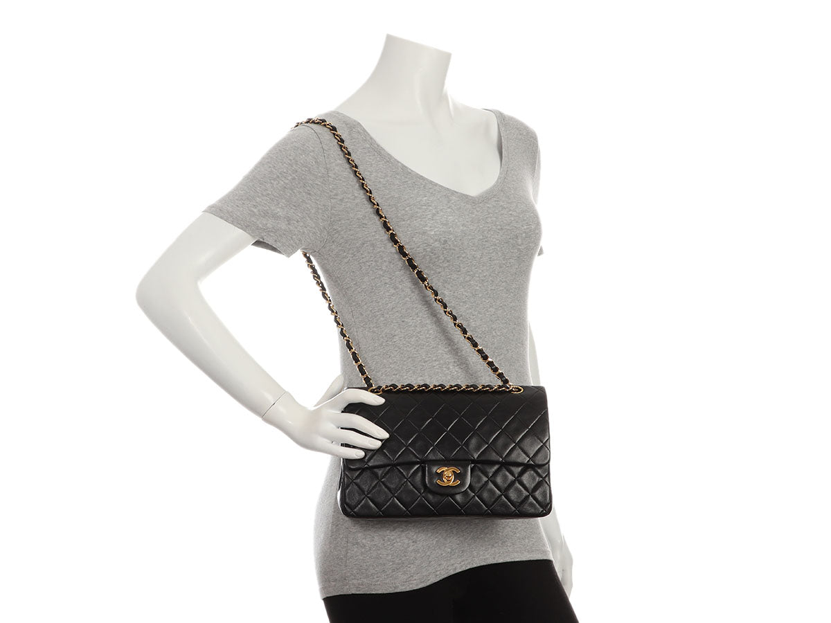Chanel Vintage Medium/Large Black Quilted Lambskin Classic Double Flap