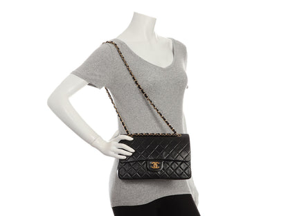Chanel Vintage Medium/Large Black Quilted Lambskin Classic Double Flap