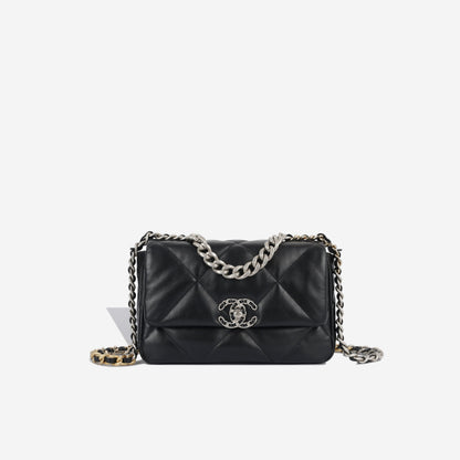 Chanel Chanel 19 - Small