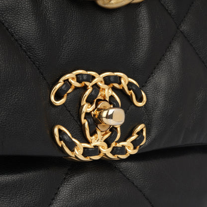 Chanel Chanel 19 - Small