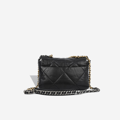 Chanel Chanel 19 - Small