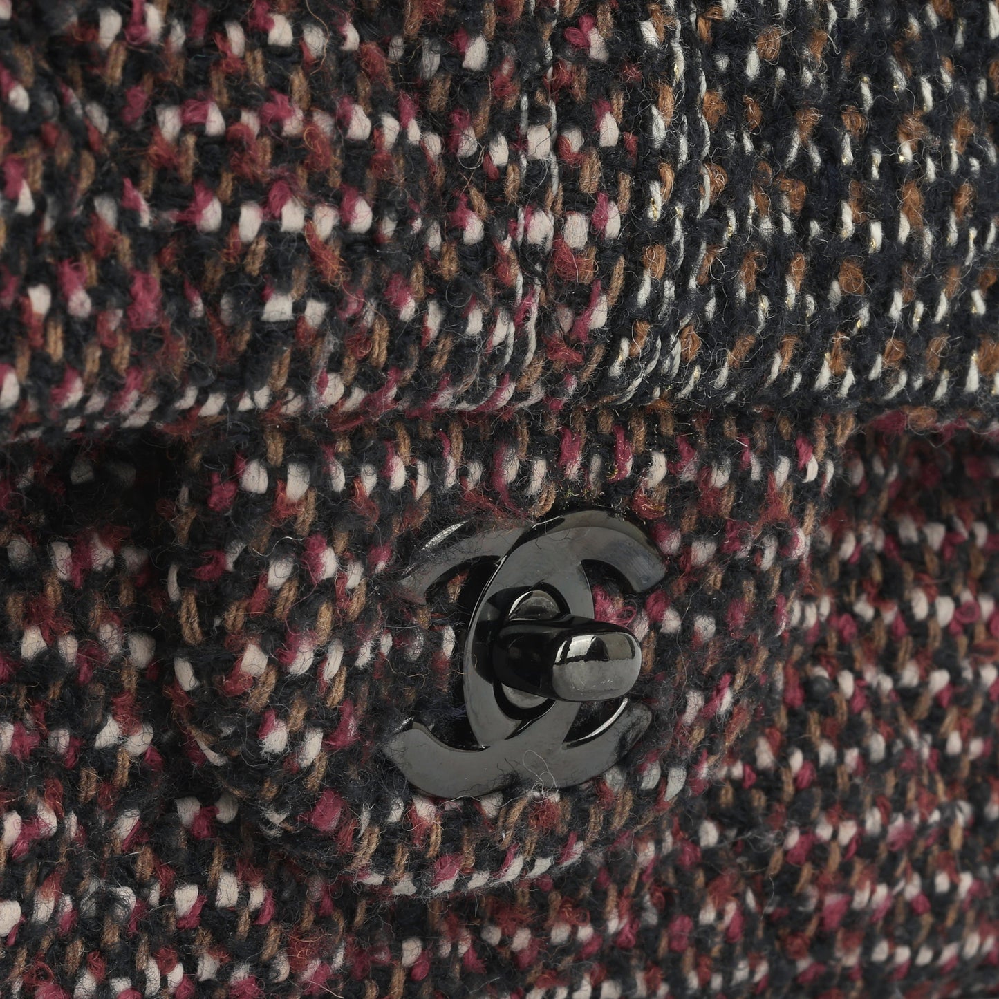 Chanel Medium Classic Flap  - Tweed