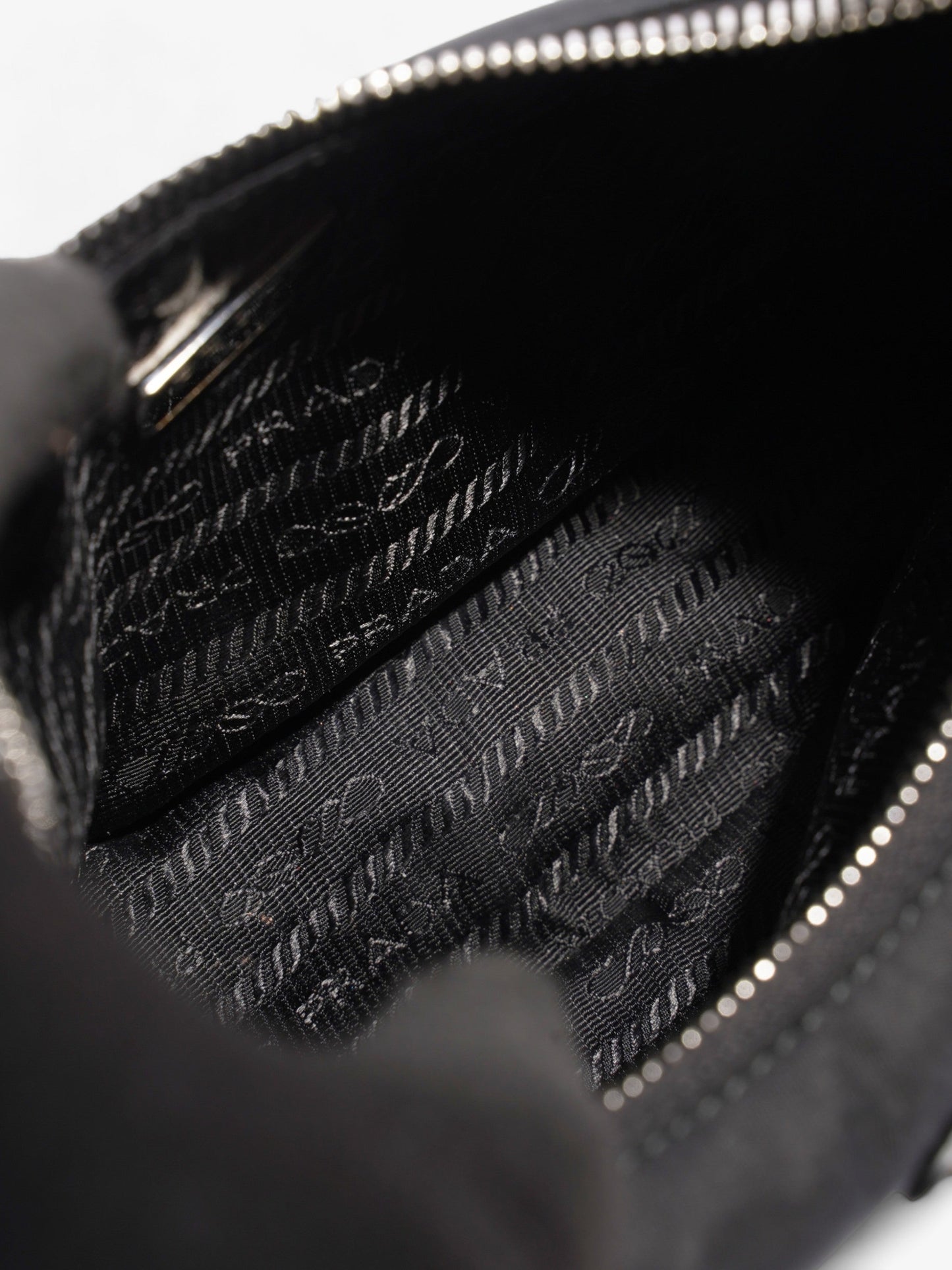Prada Re-Edition 2005 Black Re Nylon