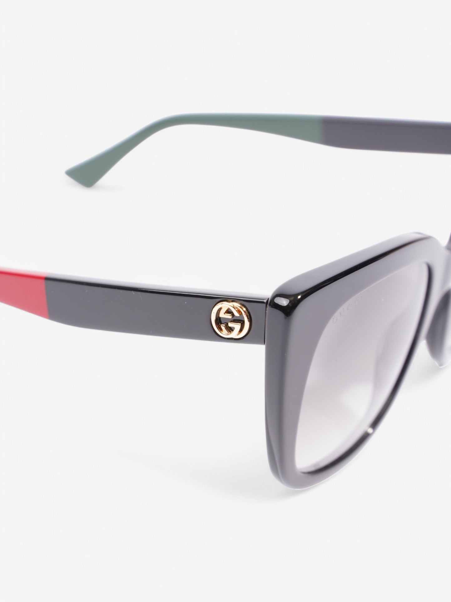 Gucci GG Bee Sunglasses Black / Red / Green Plastic