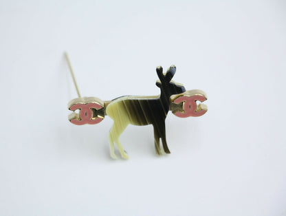 Chanel Vintage 01A Metal Dark Green Gradient Deer Brooch