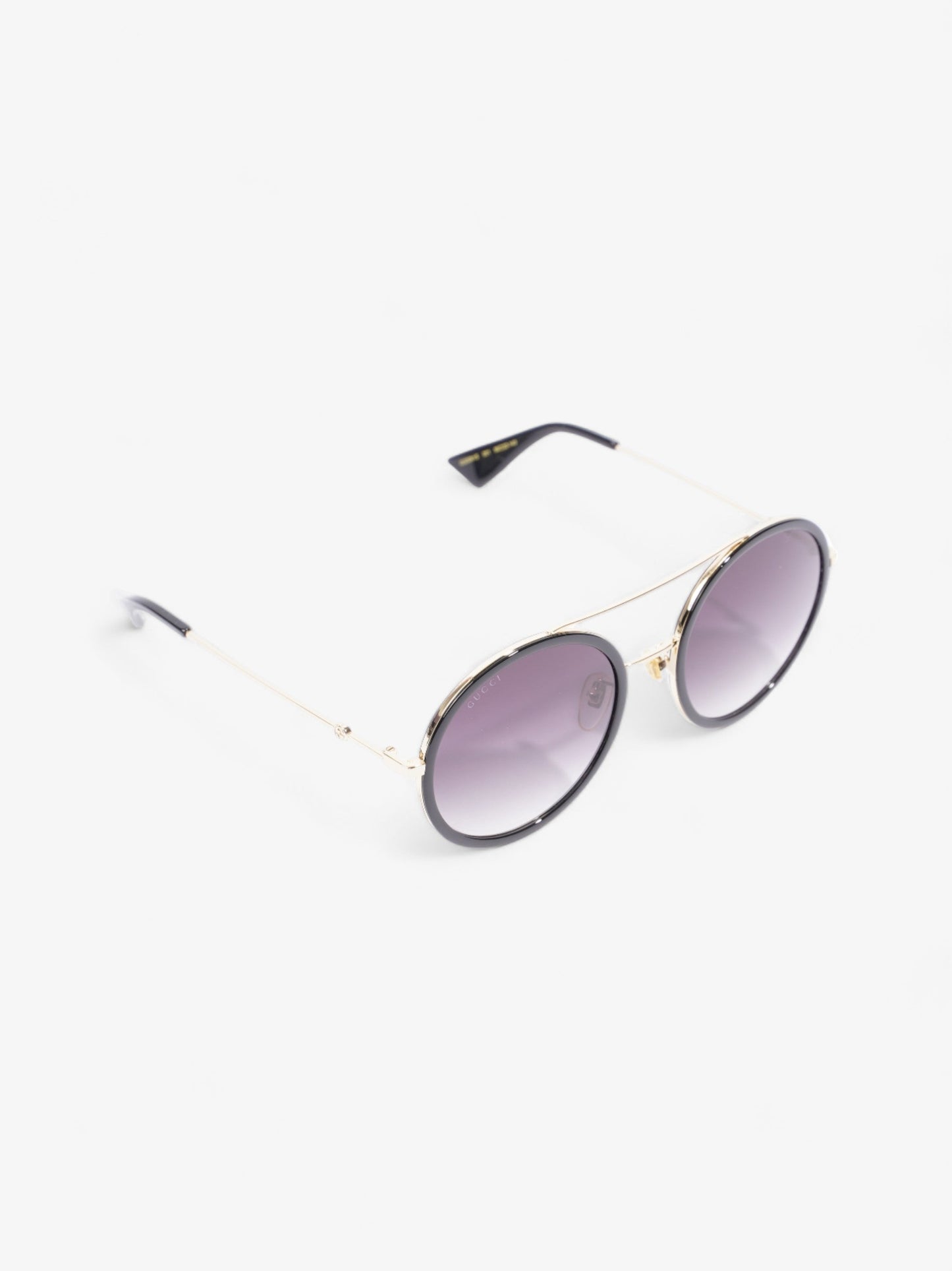 Gucci Round Sunglasses Black / Gold Base Metal 140mm