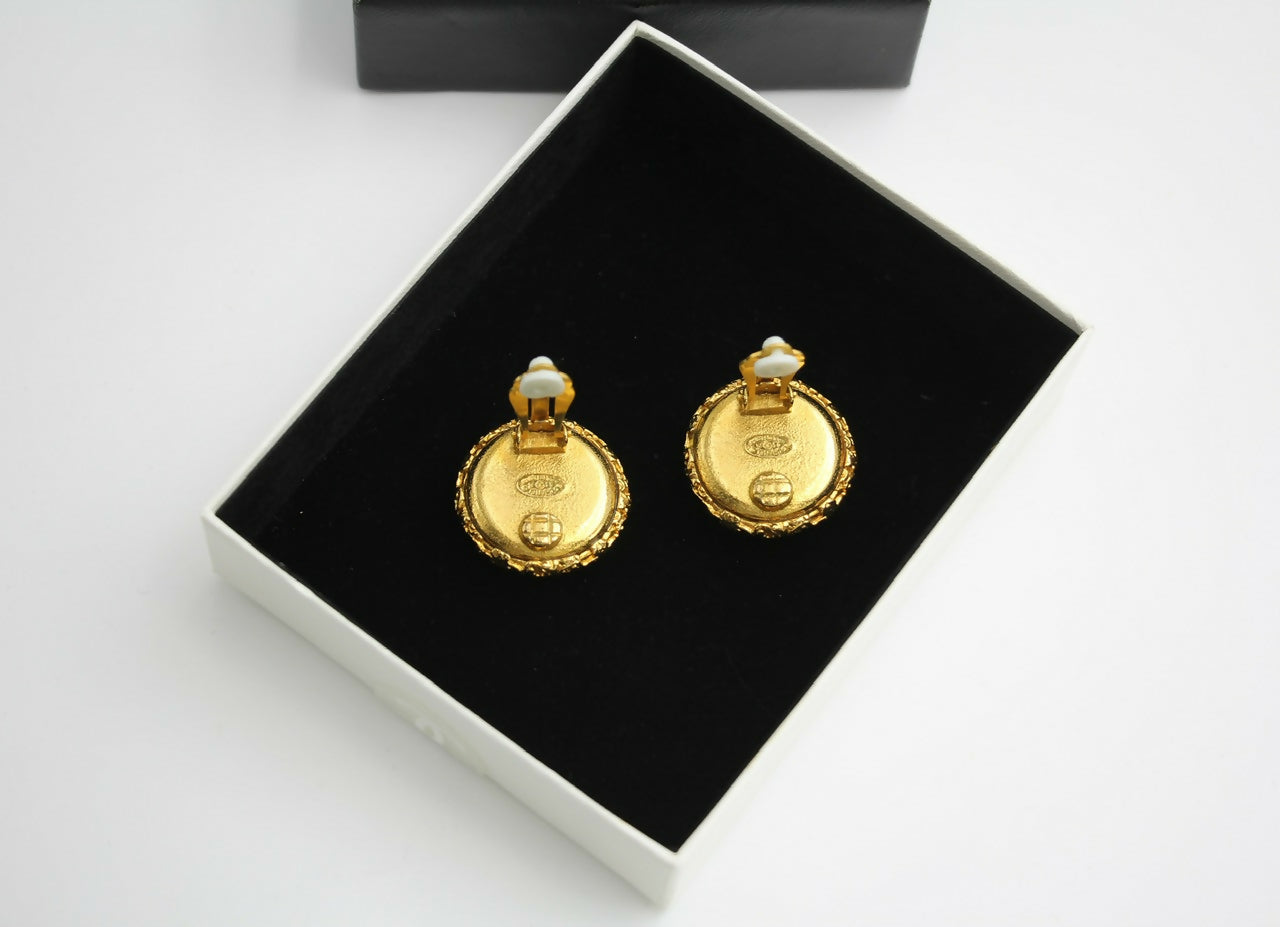 Chanel Vintage 93A White Lava Round Clip-on Earrings
