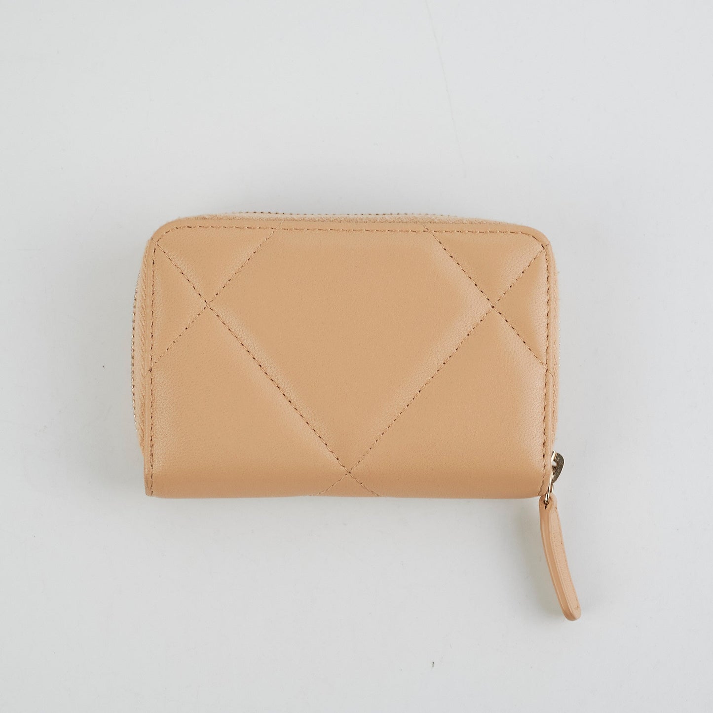 Chanel 19 Zip Cardholer Beige