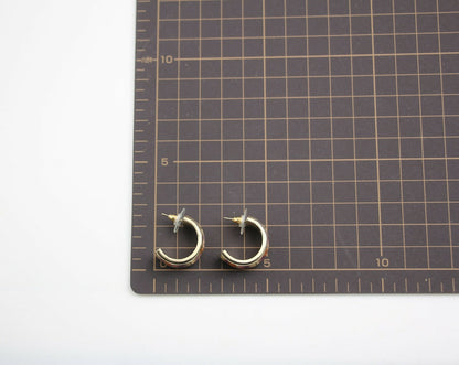 Chanel 16C Metal Purple Gradient Curved Stud Earrings