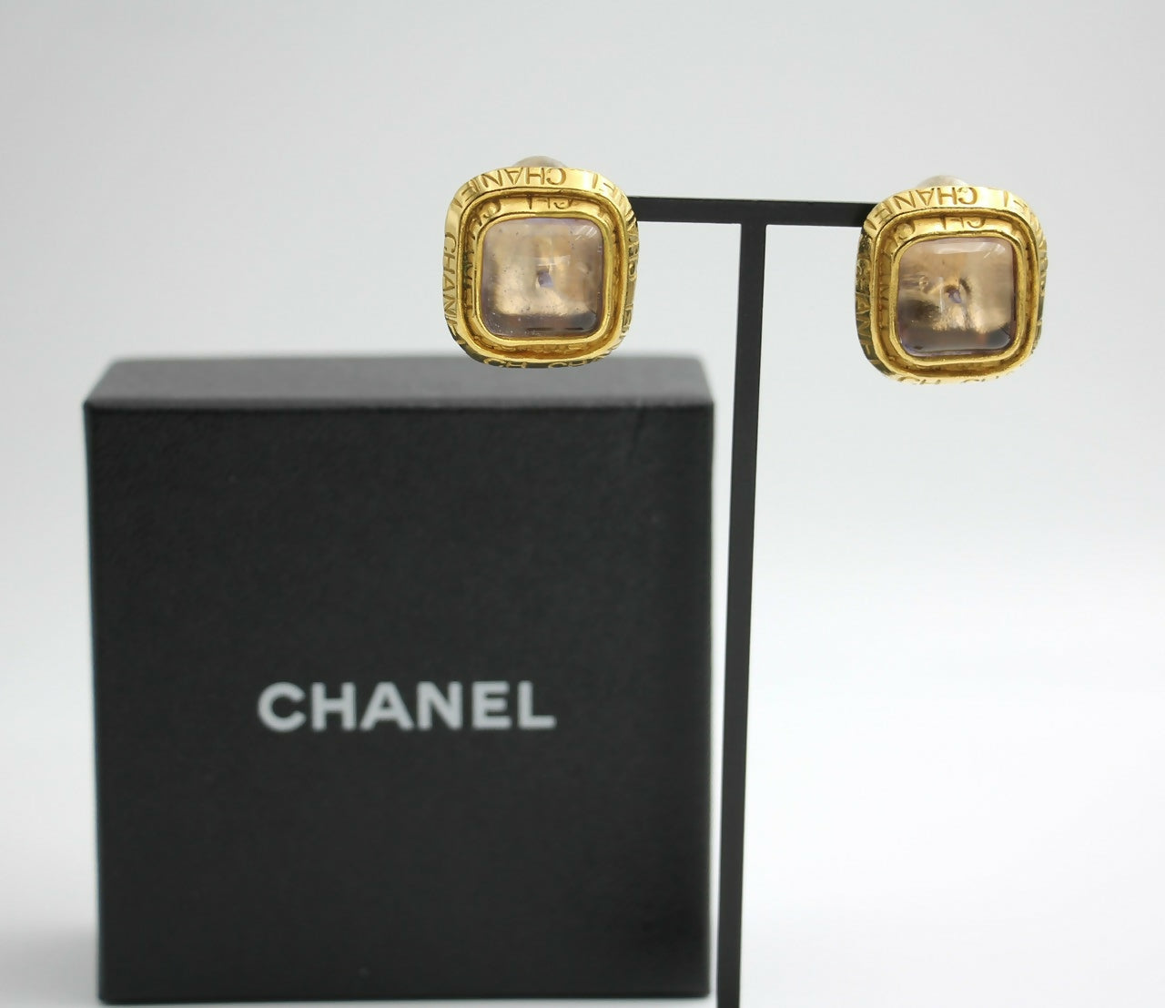 Chanel Vintage 96P Gripoix Gold-plated Fantasy Pink & Purple Square Clip-on Earrings