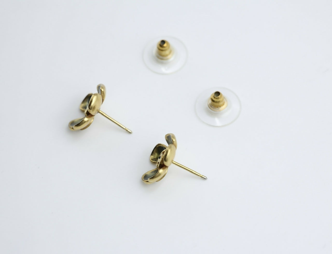 Chanel Vintage 03P Gold-plated Emerald Green and Red Flower Stud Earrings
