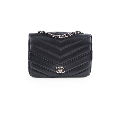 Chanel Caviar Chevron Crossbody Bag Black Series 23