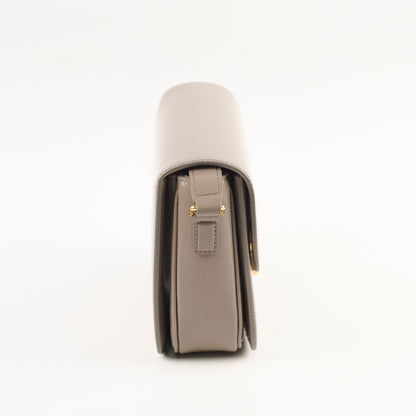 Celine Classique Medium Triomphe Bag Pebble