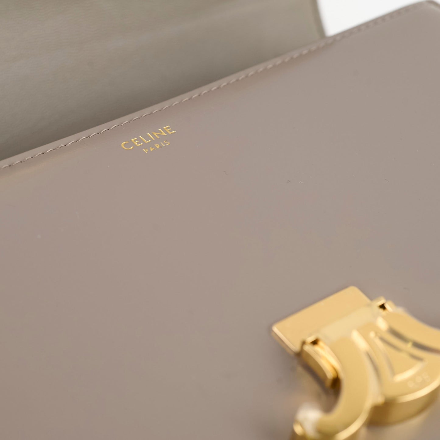 Celine Classique Medium Triomphe Bag Pebble
