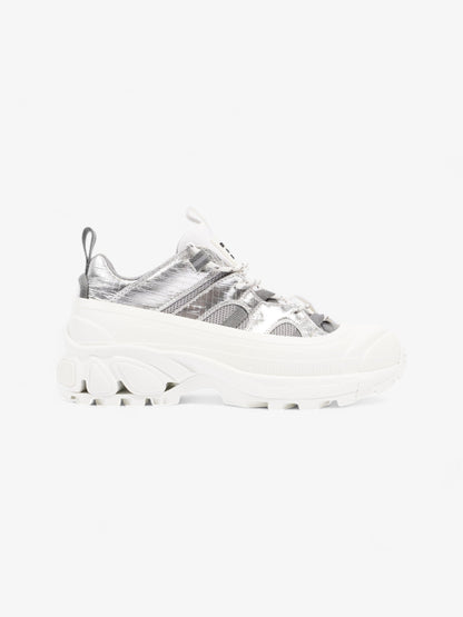 Burberry Arthur White / Silver Mesh EU 39.5 UK 6.5