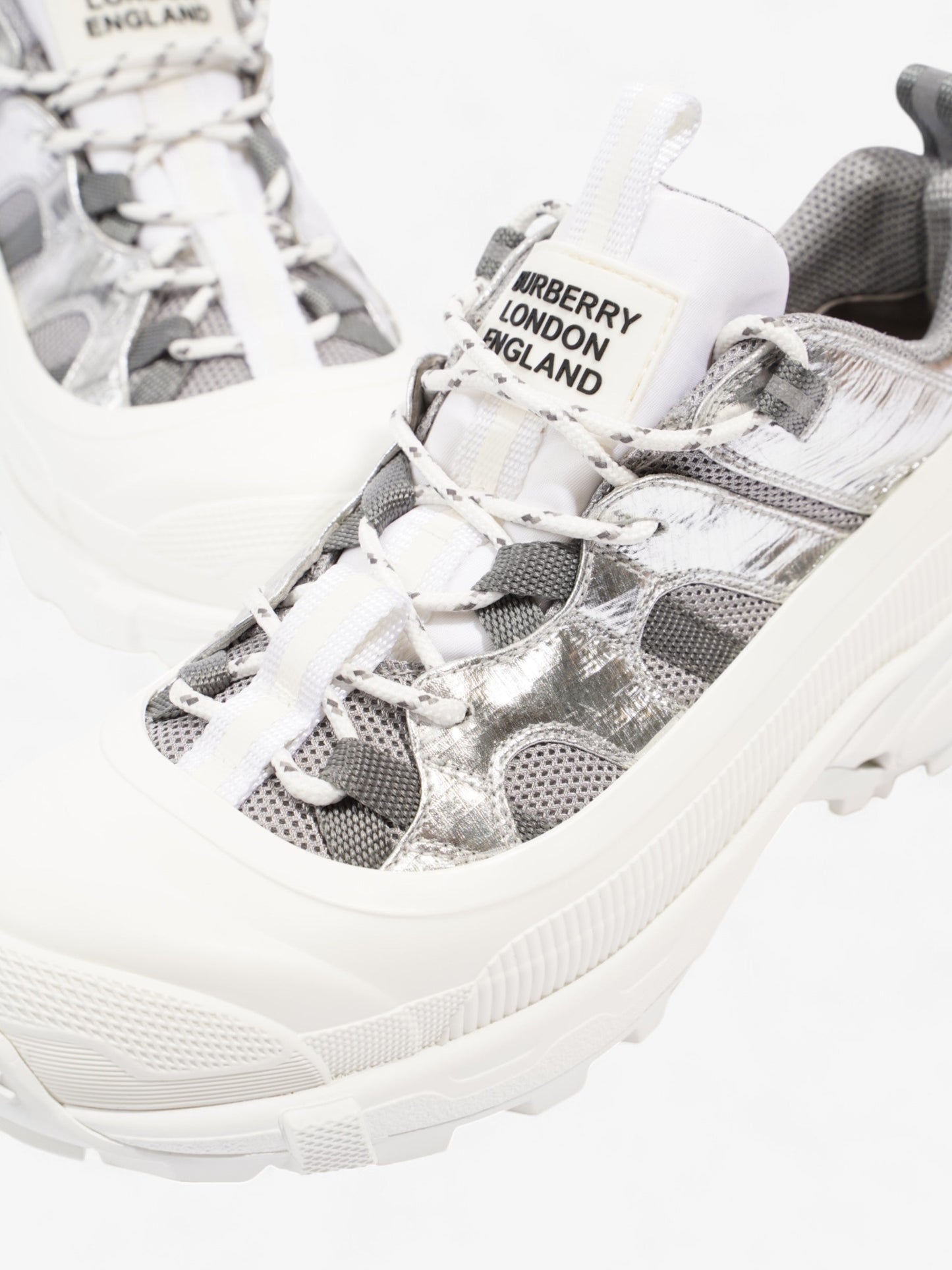 Burberry Arthur White / Silver Mesh EU 39.5 UK 6.5
