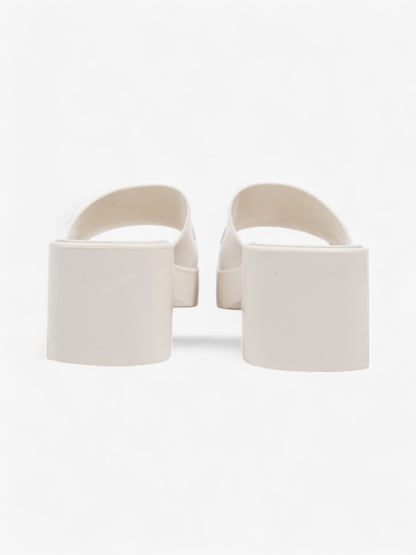 Gucci Logo Embossed Sandals 50 Cream Rubber EU 37 UK 4