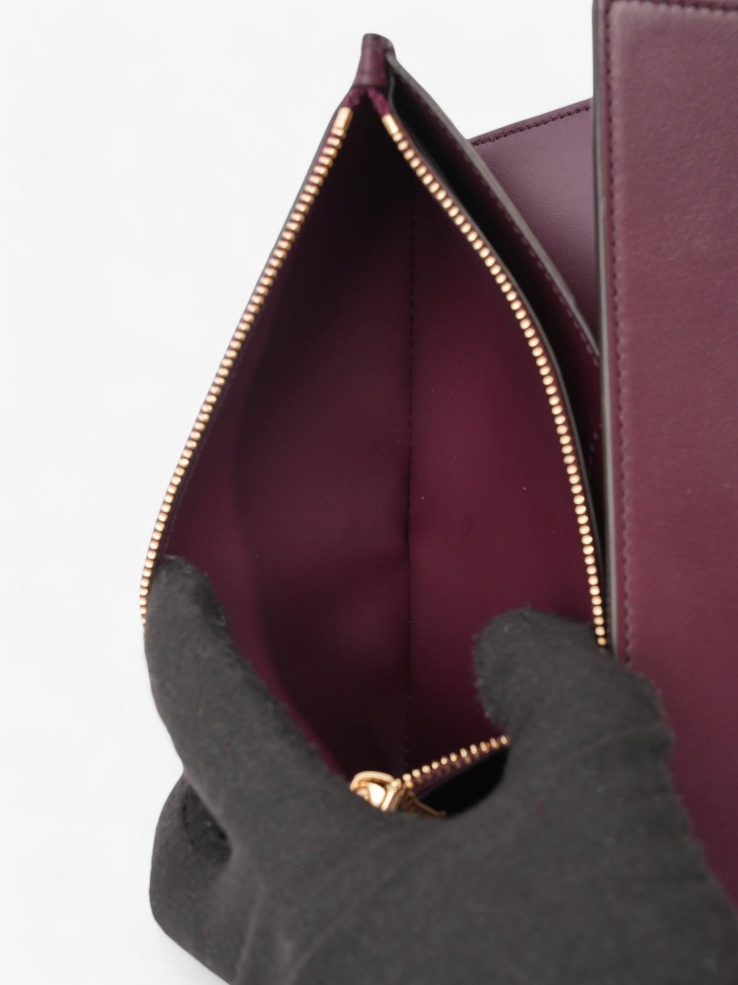 Burberry Logo Chain Wallet Burgundy / White Leather
