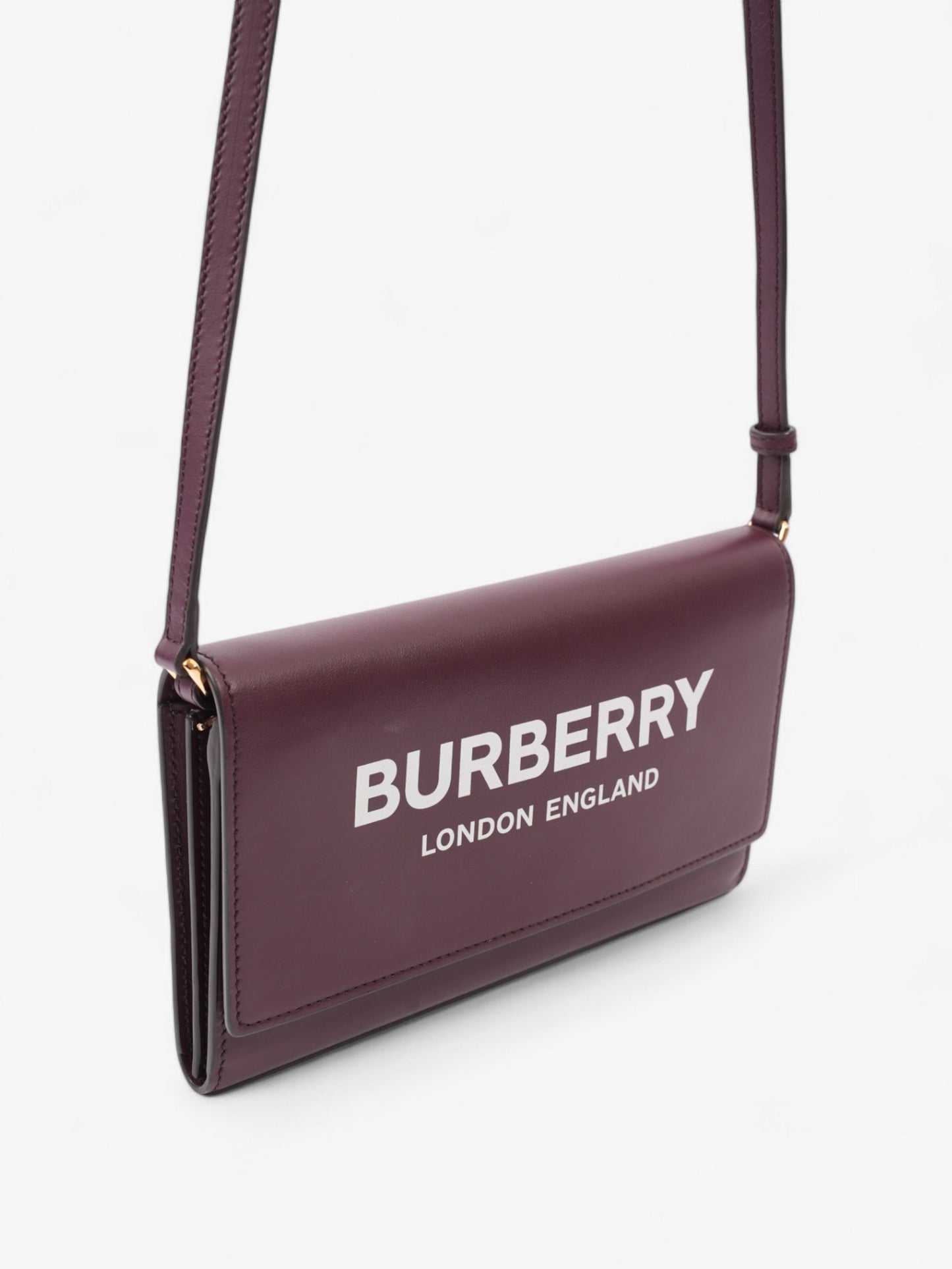 Burberry Logo Chain Wallet Burgundy / White Leather