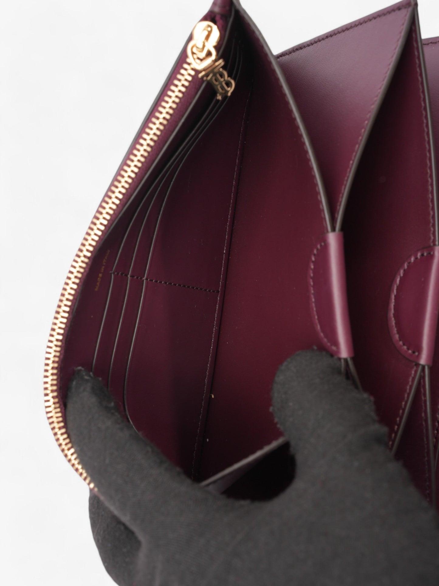 Burberry Logo Chain Wallet Burgundy / White Leather