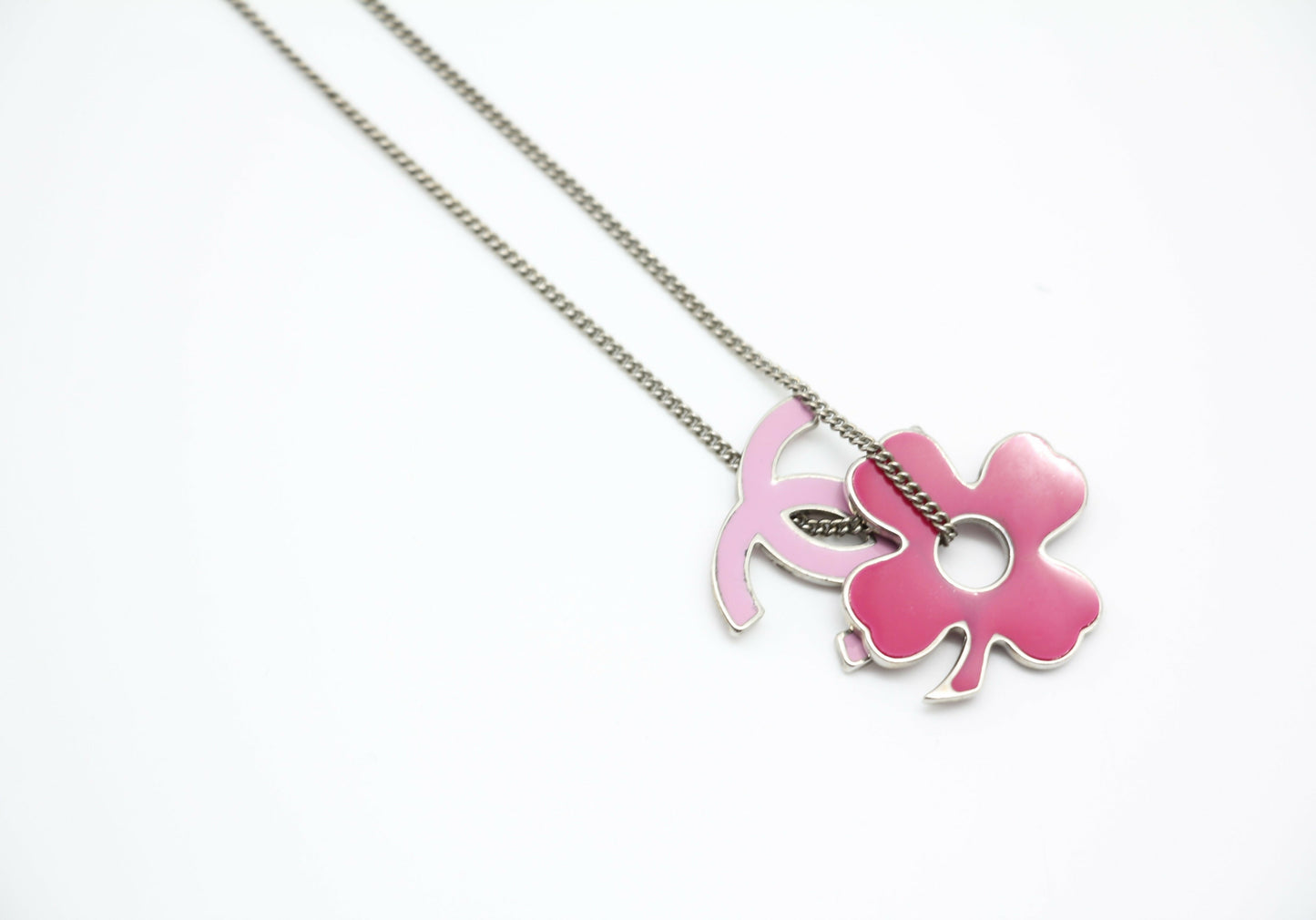 Chanel Vintage 04P Enamel Peach Pink Four-Leaf Clover Necklace