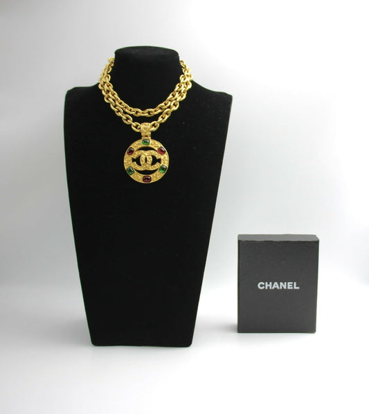 Chanel Vintage 94A Grapevine Gold Plated Medal Long Necklace