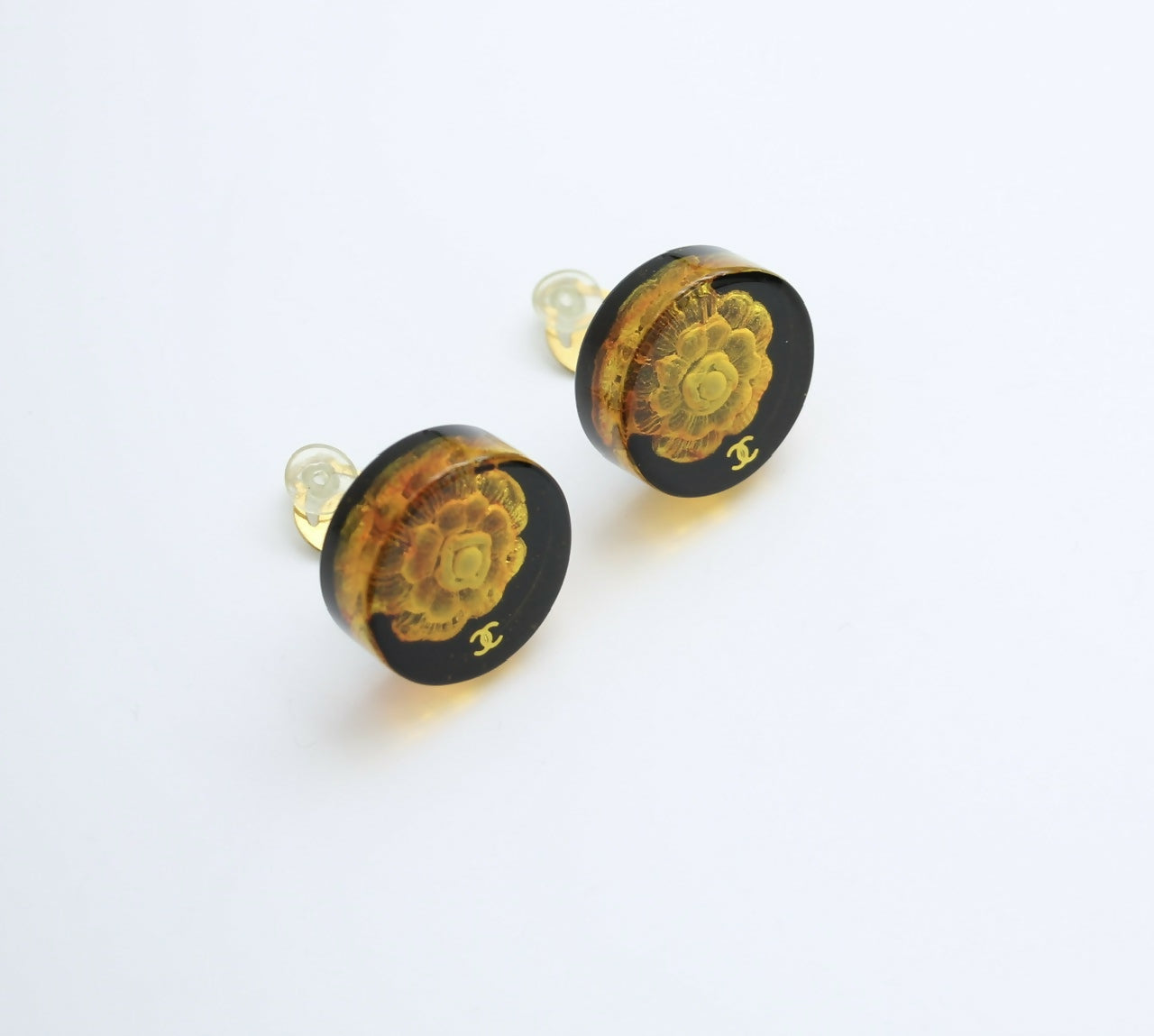 Chanel Vintage 98A Acrylic Brown Camellia Clip-on Earrings