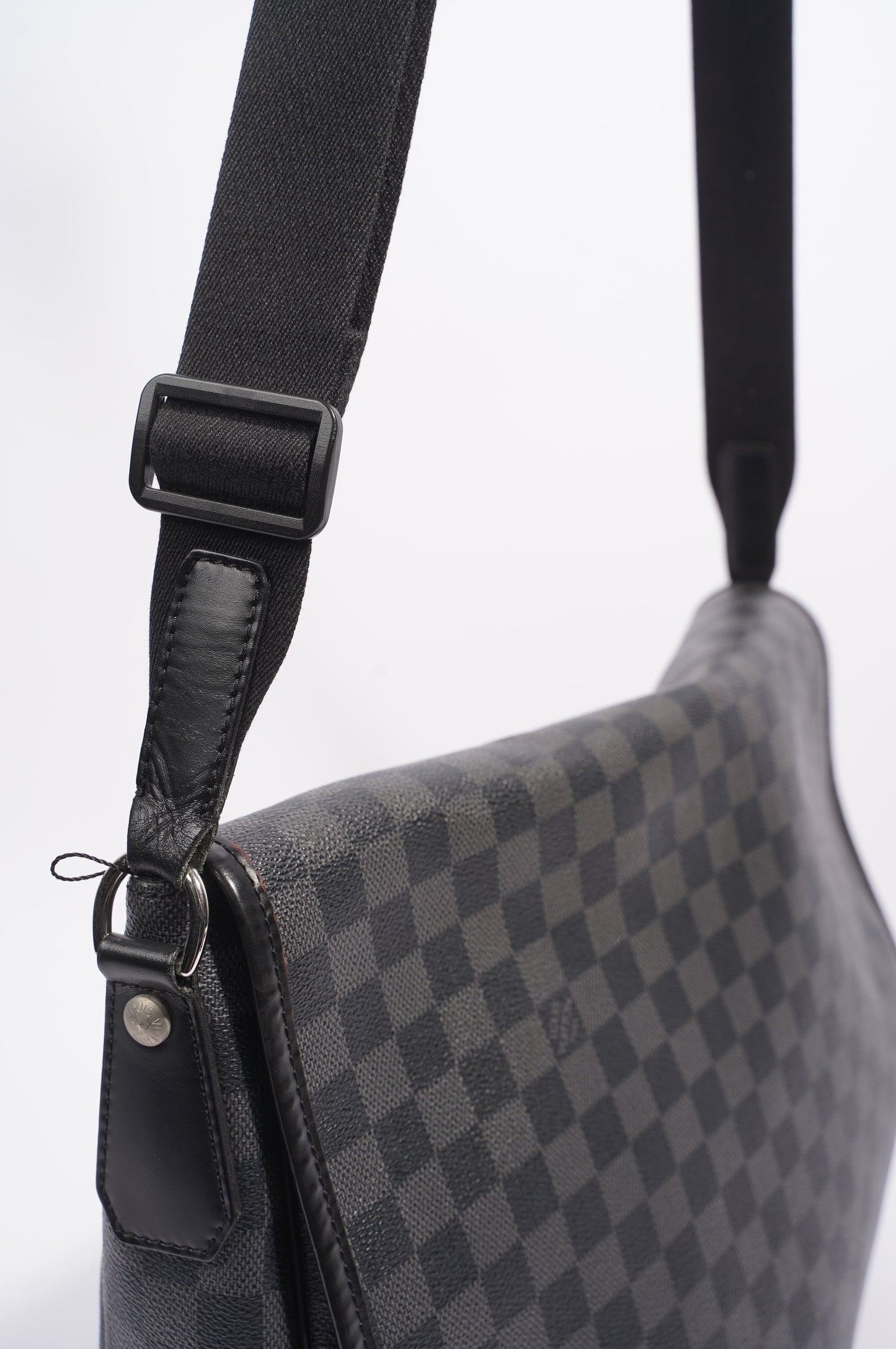 Louis Vuitton Daniel Damier Graphite Canvas MM