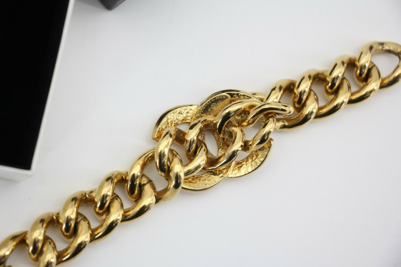 Chanel Vintage 94P Gold-plated CC Wave Rotating Lock Bracelet
