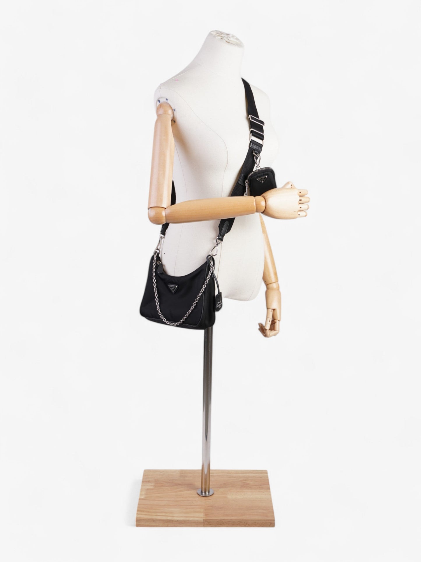 Prada Re-Edition 2005 Black Re Nylon