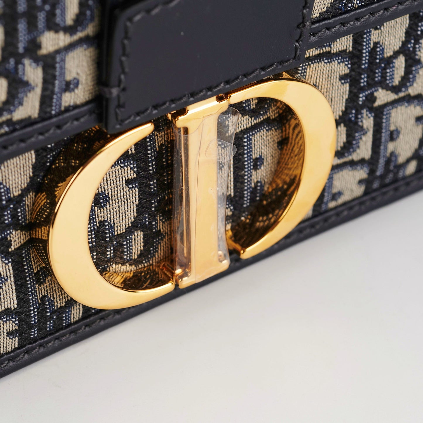 Christian Dior 30 Montaigne Crossbody Bag