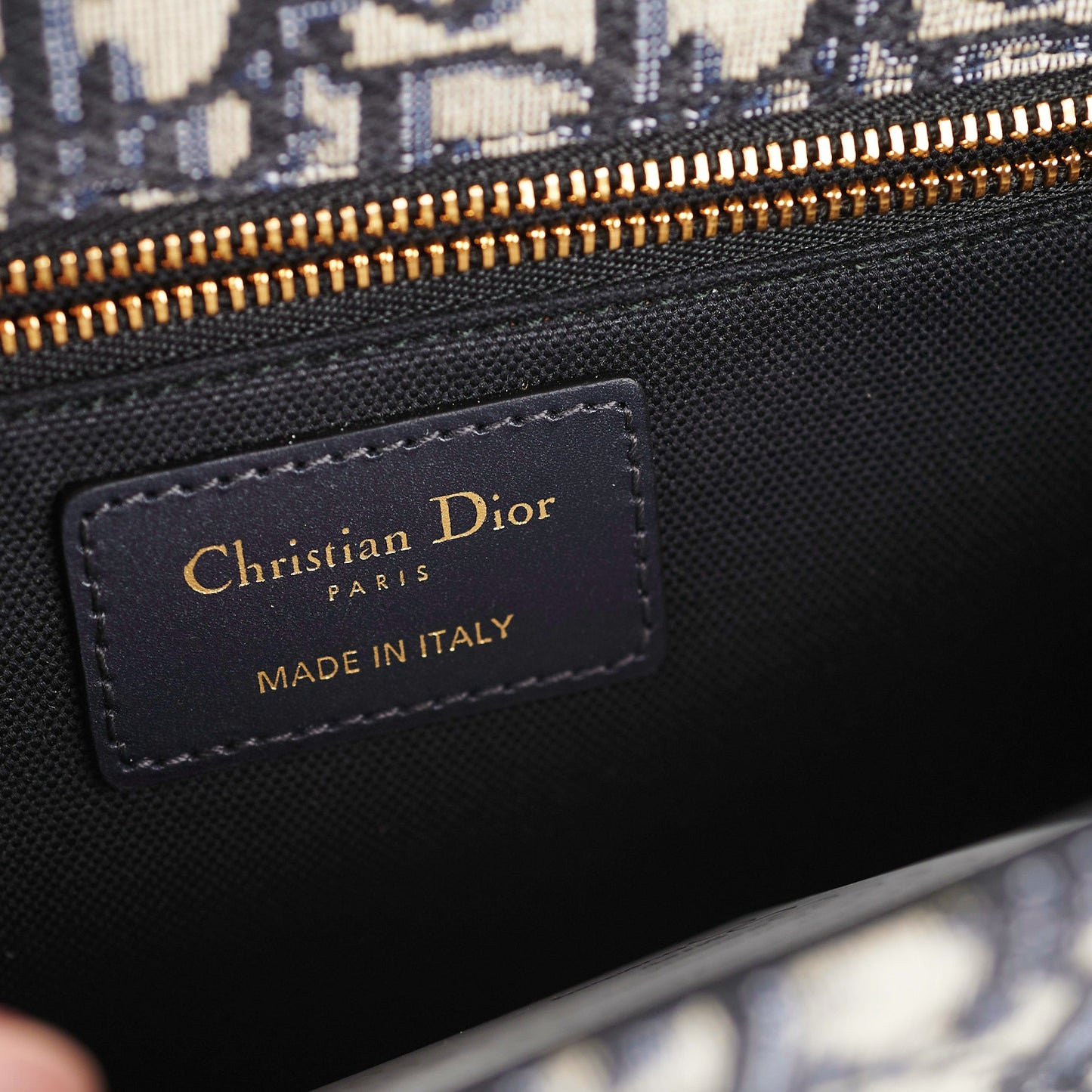 Christian Dior 30 Montaigne Crossbody Bag