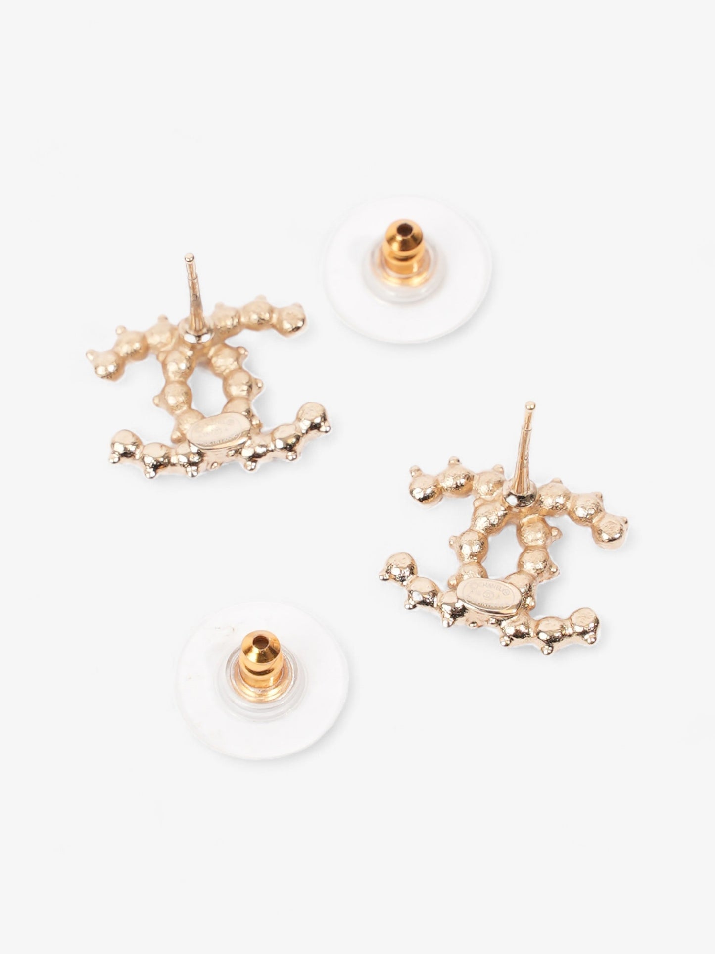 Chanel CC Pearl earrings Cream / Gold Base Metal