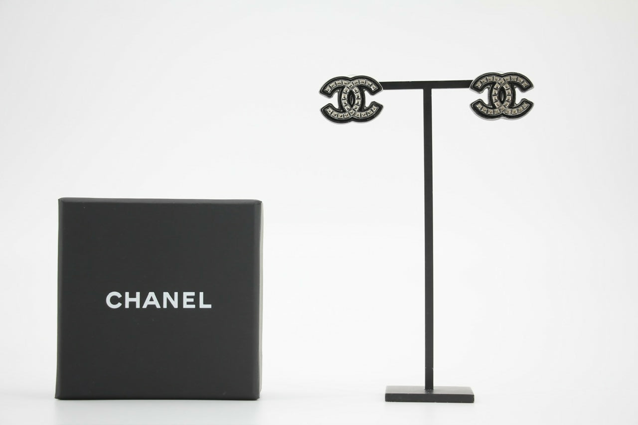 Chanel A24A Metal Black Silver Check CC Clip-on Earrings