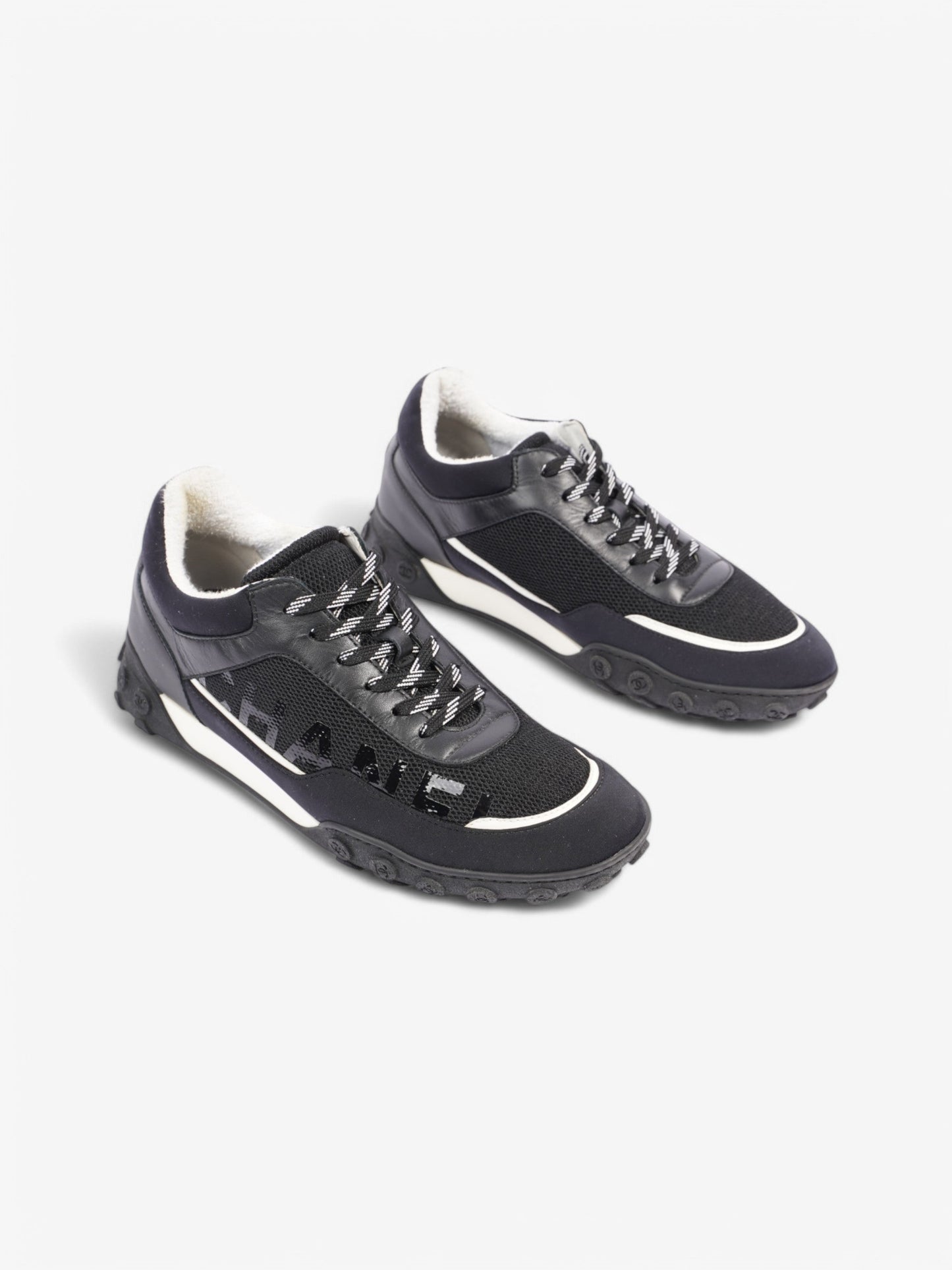 Chanel Low Top Sneaker Black / White Mesh EU 41 UK 8