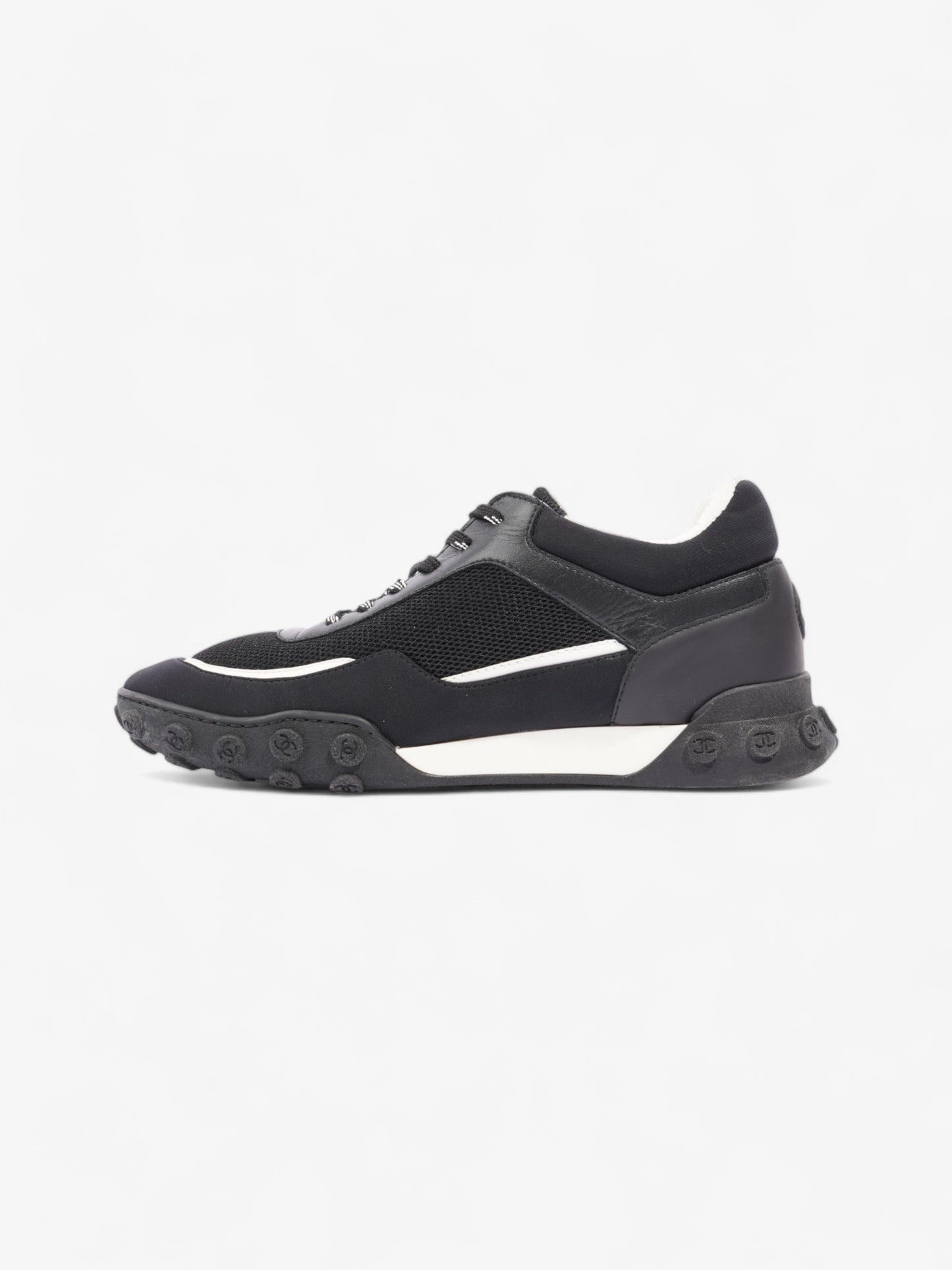 Chanel Low Top Sneaker Black / White Mesh EU 41 UK 8
