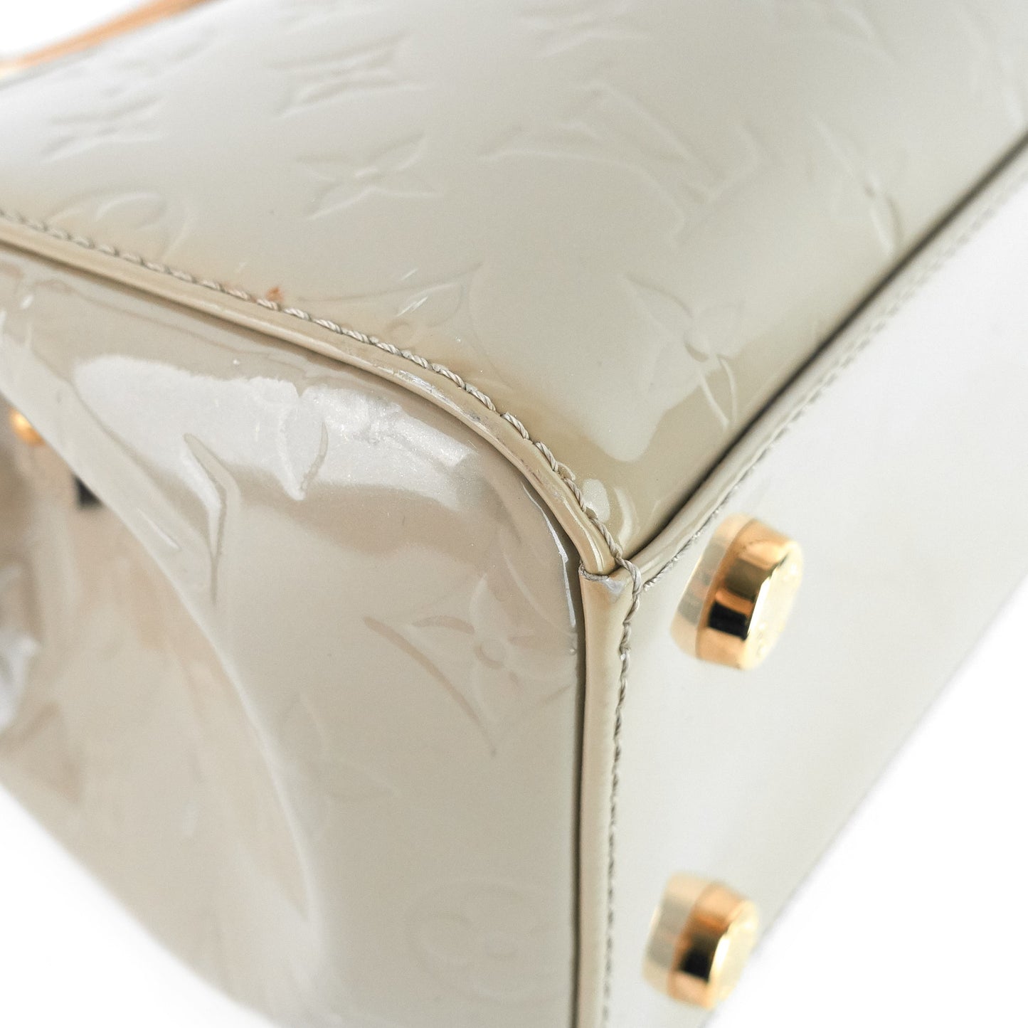 Louis Vuitto Brea MM Beige Poudre Monogram Vernis Leather Bag