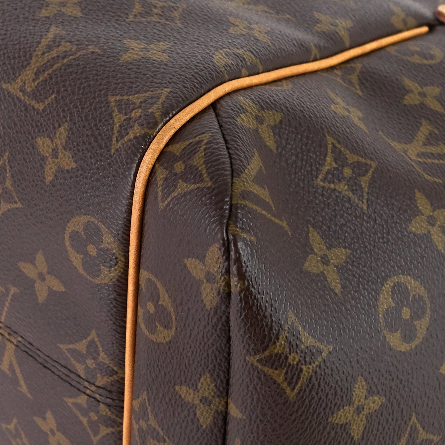 Louis Vuitto Totally MM Monogram Canvas Bag