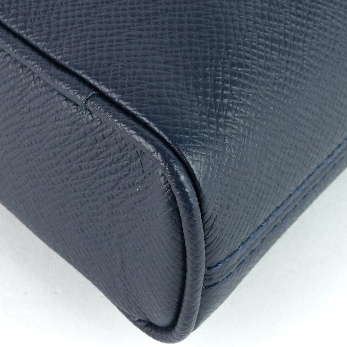 Louis Vuitto Alex PM Taiga Leather Messenger Bag