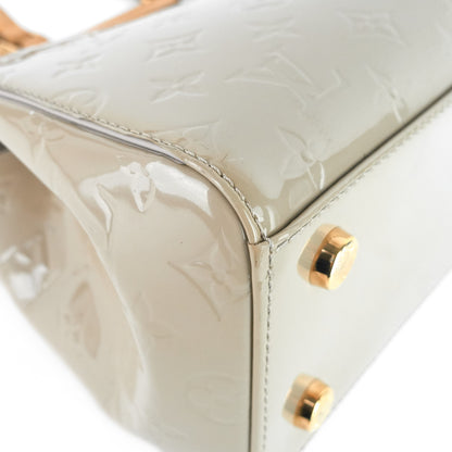 Louis Vuitto Brea MM Beige Poudre Monogram Vernis Leather Bag