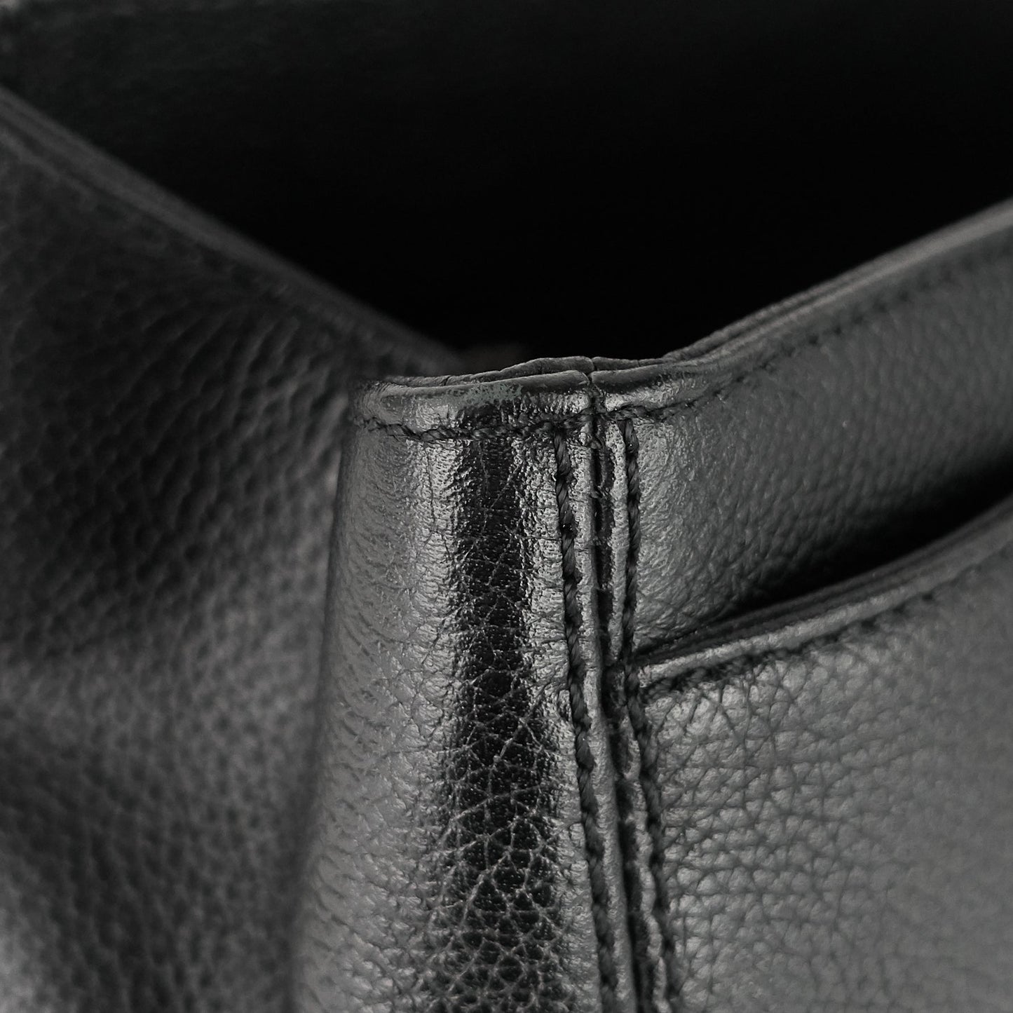 Chanel Chanel Cerf Executive Caviar Leather Tote Bag