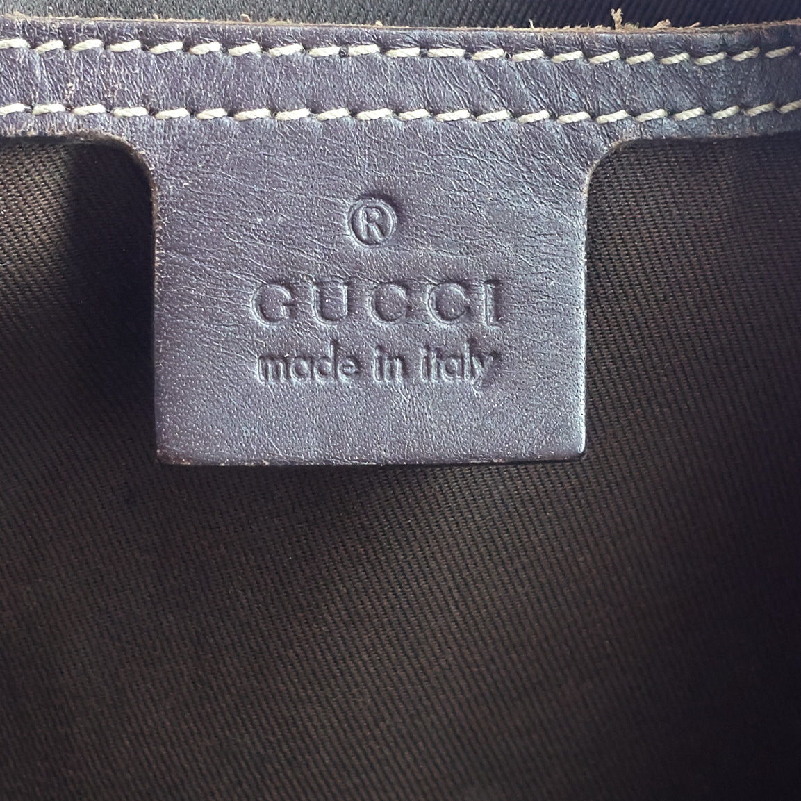 Gucci GG Supreme Canvas Flat Messenger Crossbody Bag