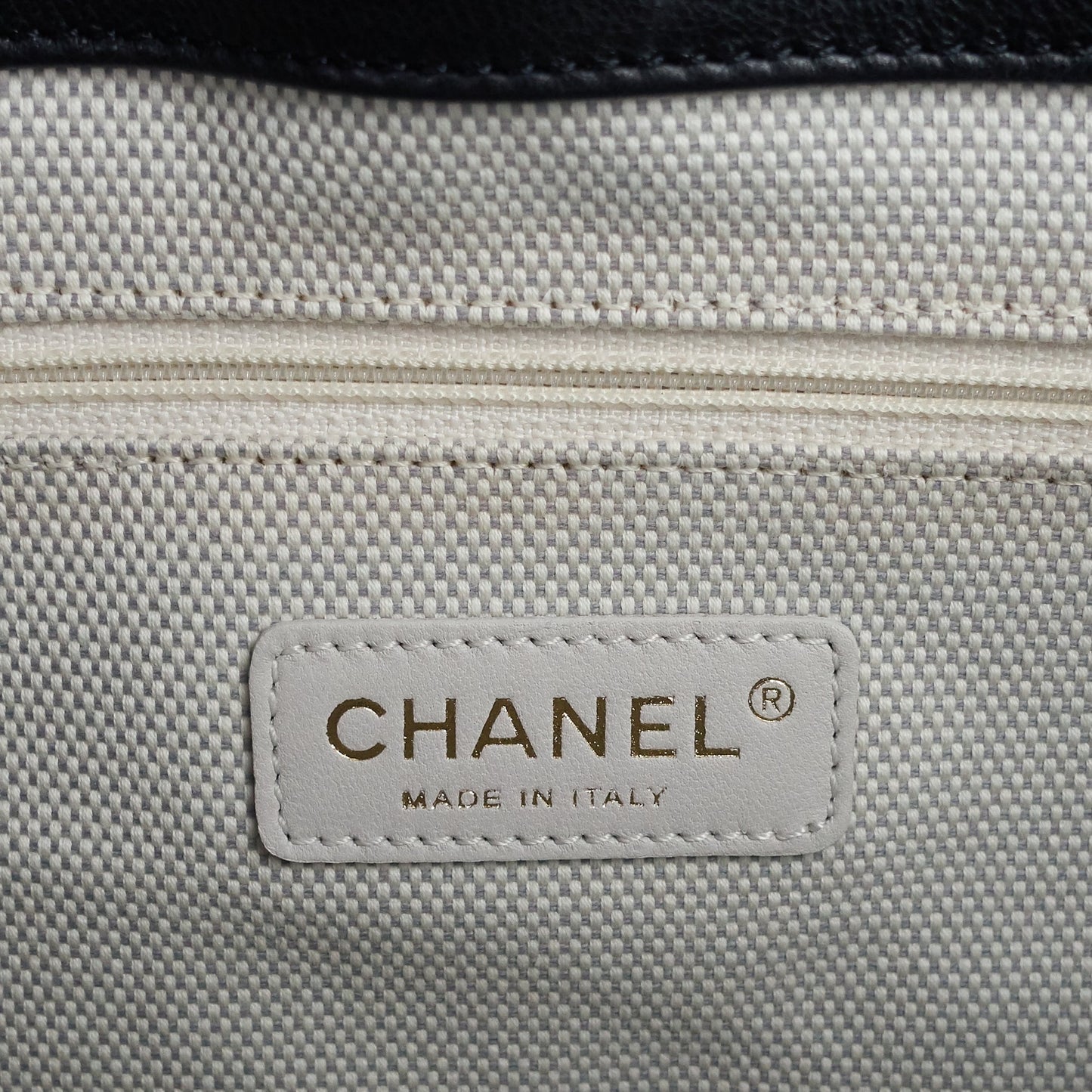 Chanel Retro Chain Large Calfskin Leather Shopping Tote Bag