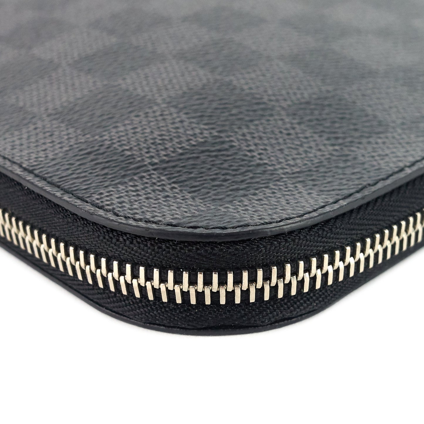 Louis Vuitto Pochette Jour GM Zip Around Damier Graphite Canvas Bag