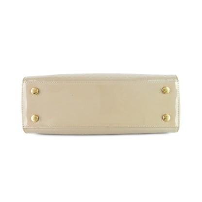 Louis Vuitto Brea MM Beige Poudre Monogram Vernis Leather Bag
