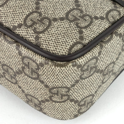 Gucci Front Zip GG Supreme Canvas Camera Bag