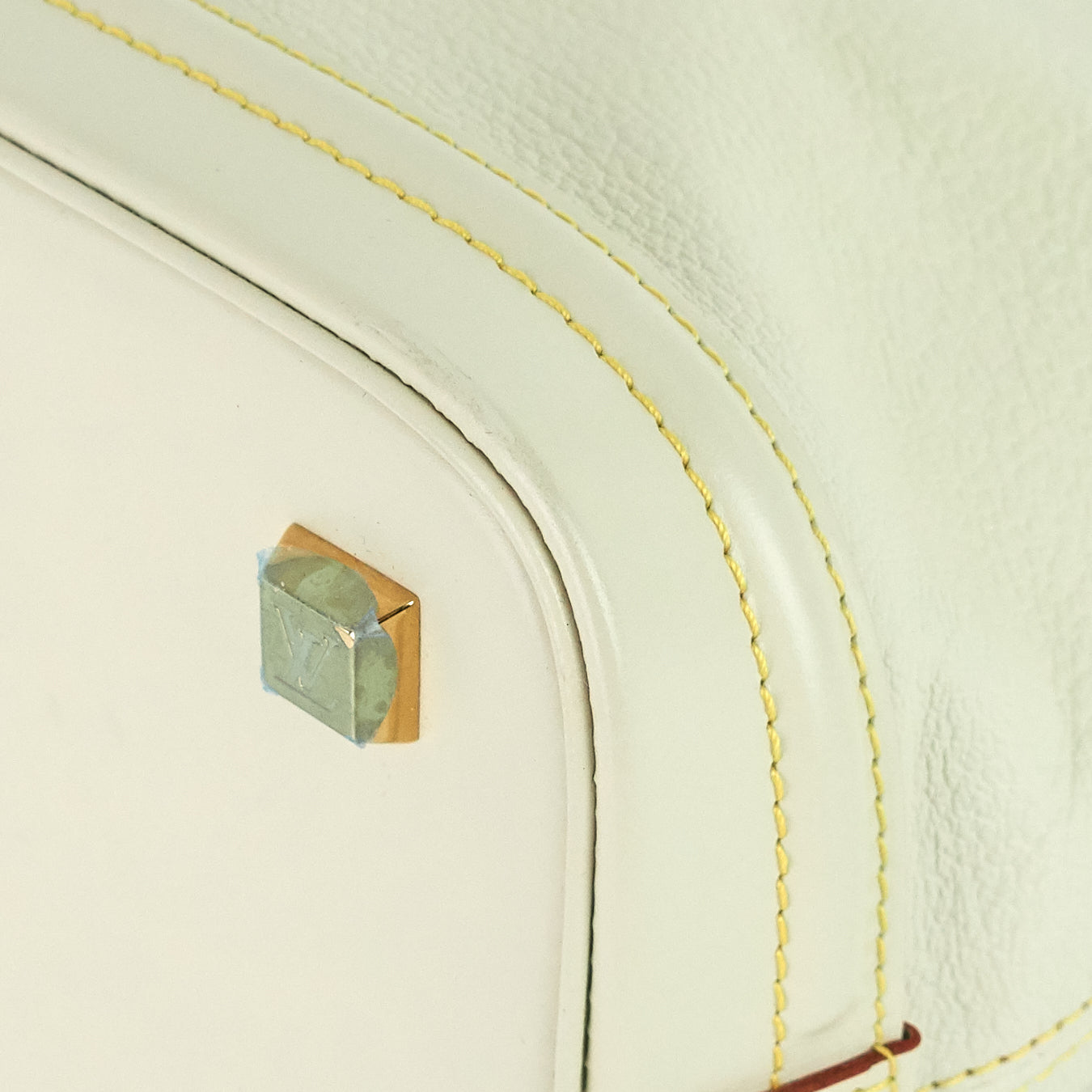 Louis Vuitto Suhali Lockit MM Goatskin Leather Handbag