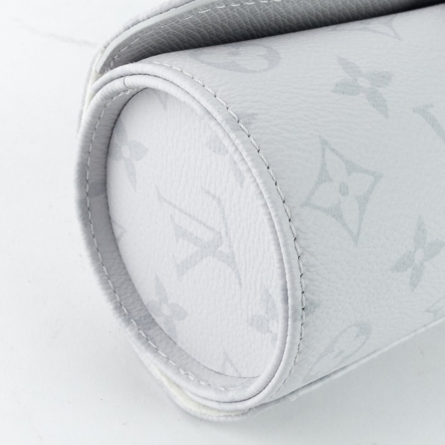 Louis Vuitto 3 Watch Case Monogram Antarctica Canvas Bag