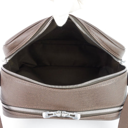 Louis Vuitto Reporter PM Taiga Leather Bag